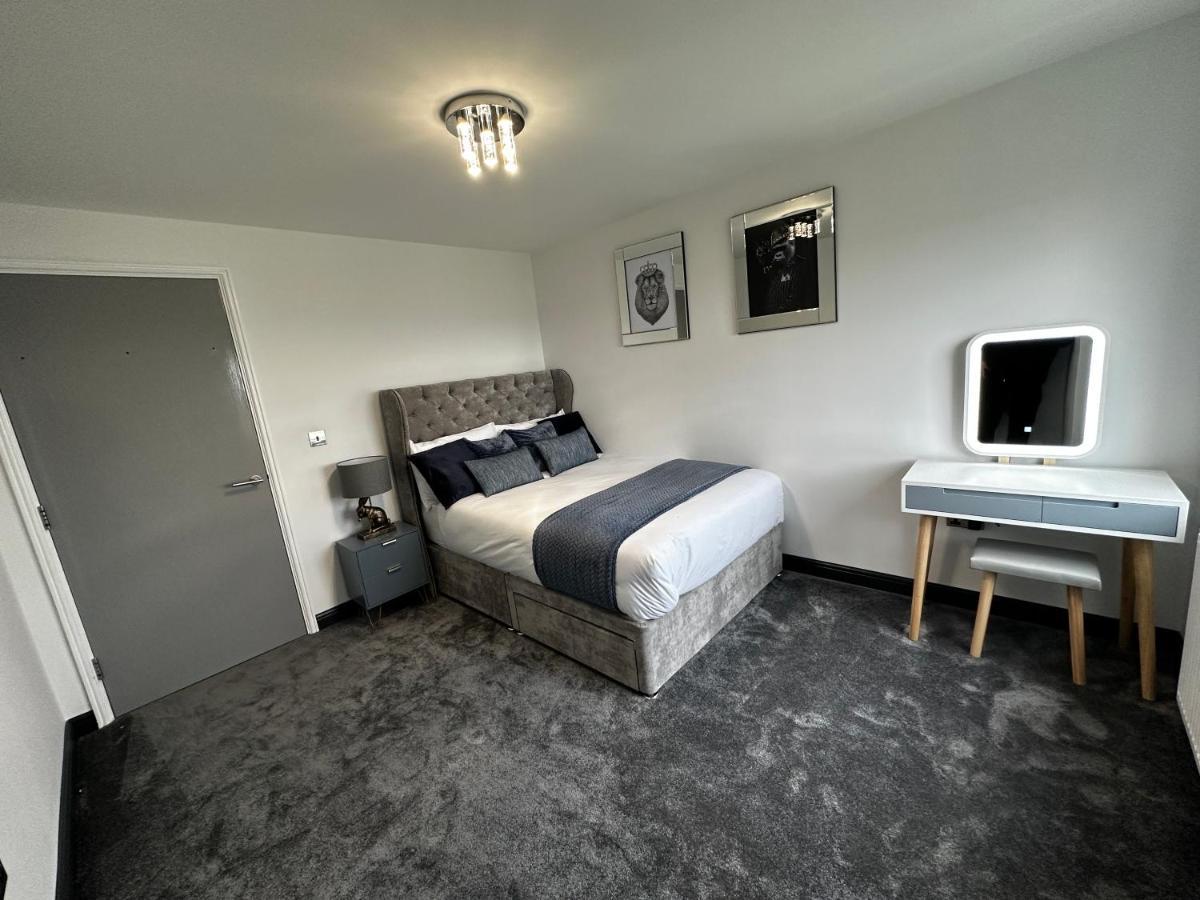 Two Bed Apartment With Balcony Slough,Windsor,Legoland Bagian luar foto